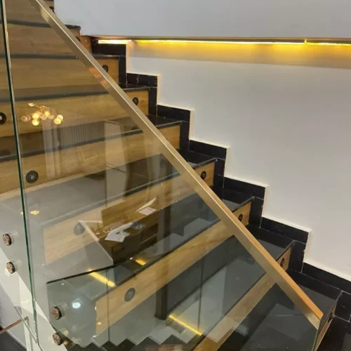 merdiven-kaplamali-camkorkuluk-unalcam