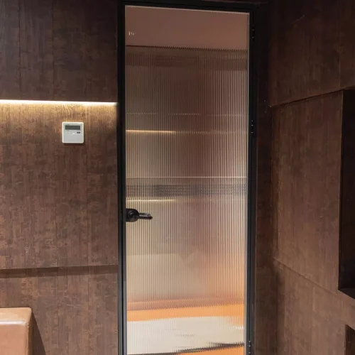 nervurlu-cam-kap-ofis