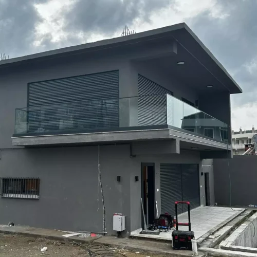 villa-cam-korkuluk-cephe