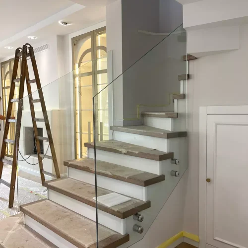 villa-ksa-merdiven-cam-korkuluk